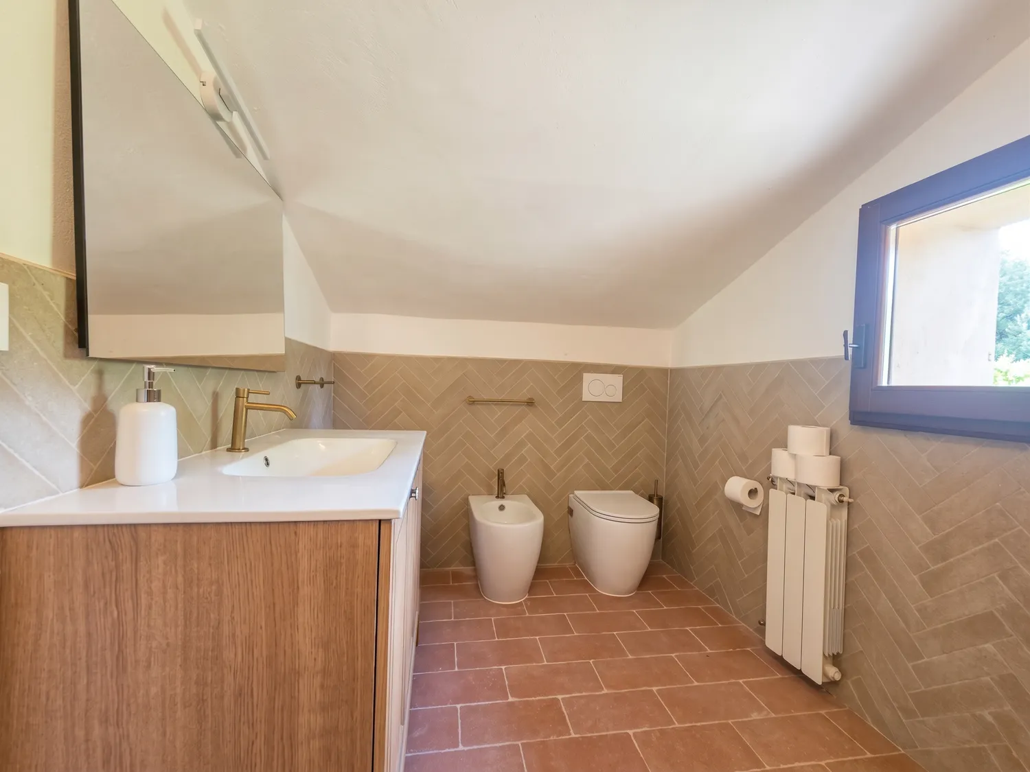 Villa 2, bagno al primo piano